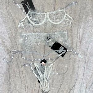 White prettylittlething Valentine’s Day 3 piece set brand new w/tags